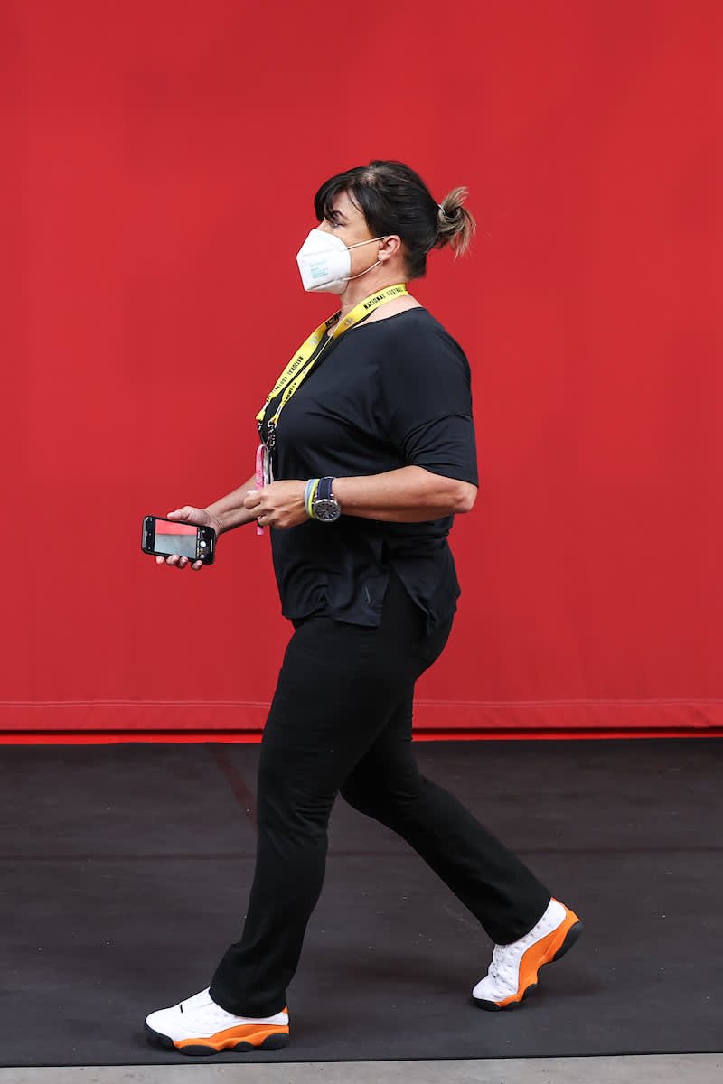 FemaleCN's tweet photo. How it started vs How it’s going 

~ Coach Lori Locust makes her way into Raymond James Stadium for the Super Bowl in only her second season in the #NFL 

#SBLV #Bucs https://t.co/3AxXZ9IHIO