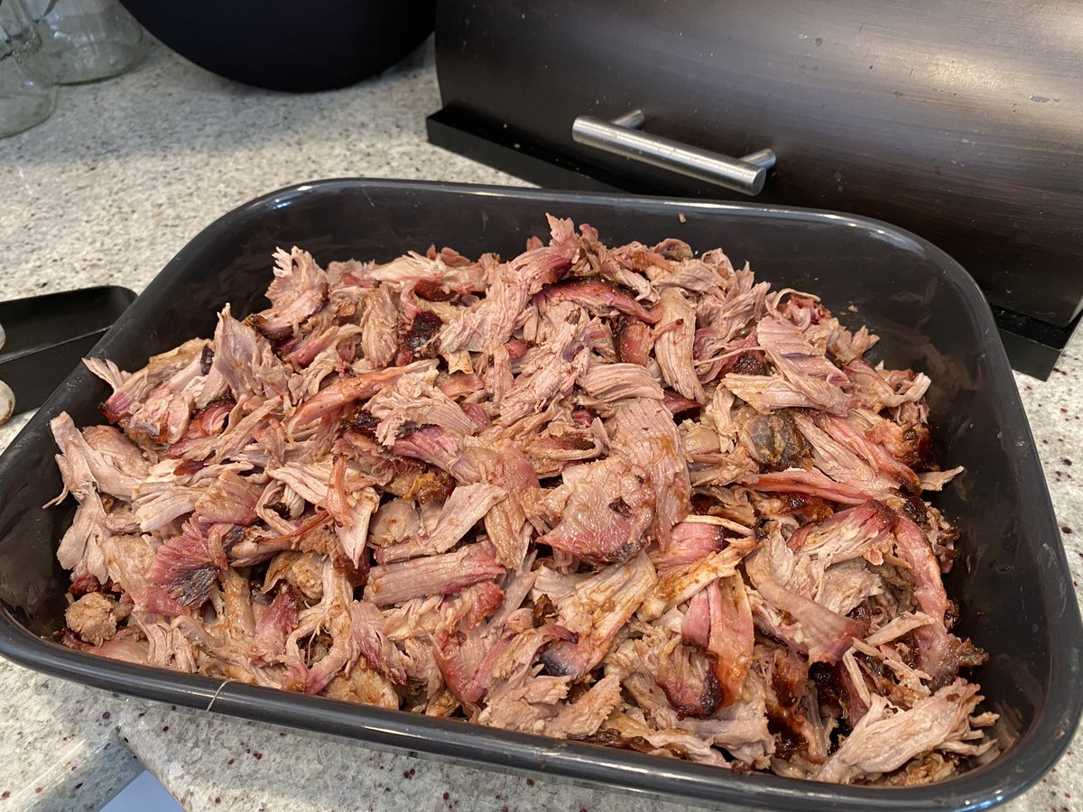 RadioMoser's tweet photo. #PerfectPig https://t.co/zEicrff988