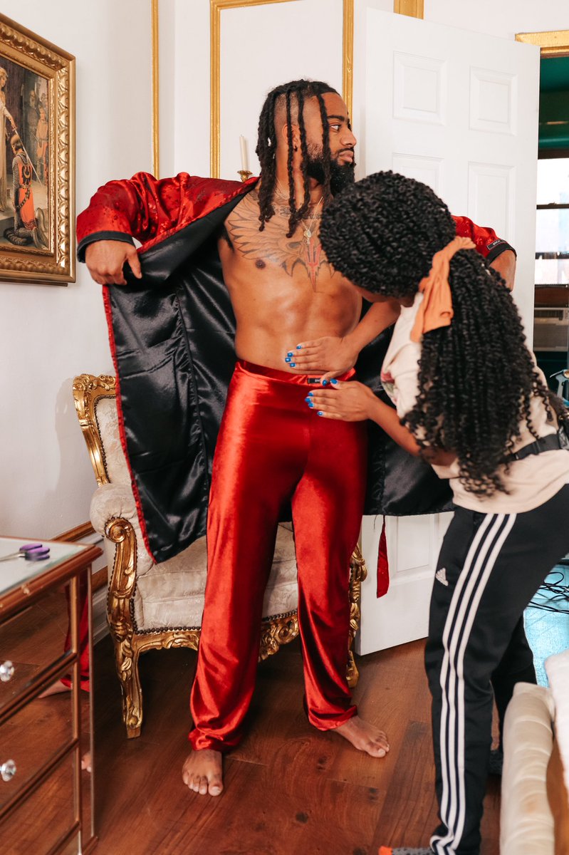 lipsredcensored's tweet photo. My first menswear collection. It’s called Choc 🍫🔥✂️🖤 It’ll have loungewear for men including robes, boxer sets, thermals, and my first logo tee. I’ll be dropping friday 🥰 https://t.co/w5ojkuz85e