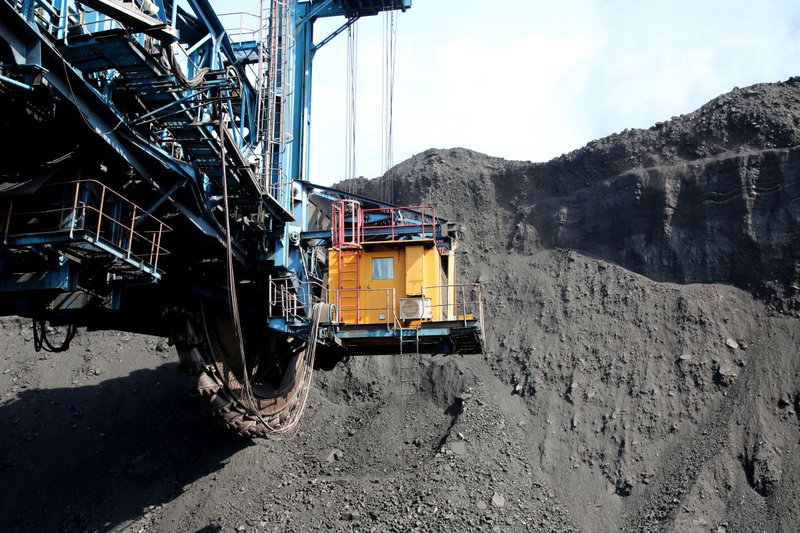 im_mining's tweet photo. #Kazakhstan's top coal mine, @bogatyr_kz (@UC_RUSAL/#Samruk 50:50) is to start up its new @thyssenkrupp_en #IPCC system by 2022, inc #radiometric/#PGNAA/#EDXRF sampling tech from @Actemium. The #inpitcrushconvey solution will lower CO2 emissions &amp; costs https://t.co/HNA4LJipWz https://t.co/KmHiMtdB1H