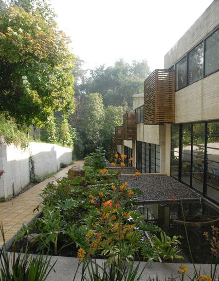 includesign_au's tweet photo. Housing can reconnect human-habitat with the natural environment.  
Niquia Housing creates a beautiful integration between architecture, topography and landscape. It celebrates natural elements such as the flow and sound of water while creating delightful homes. https://t.co/RDqBPHS2BH