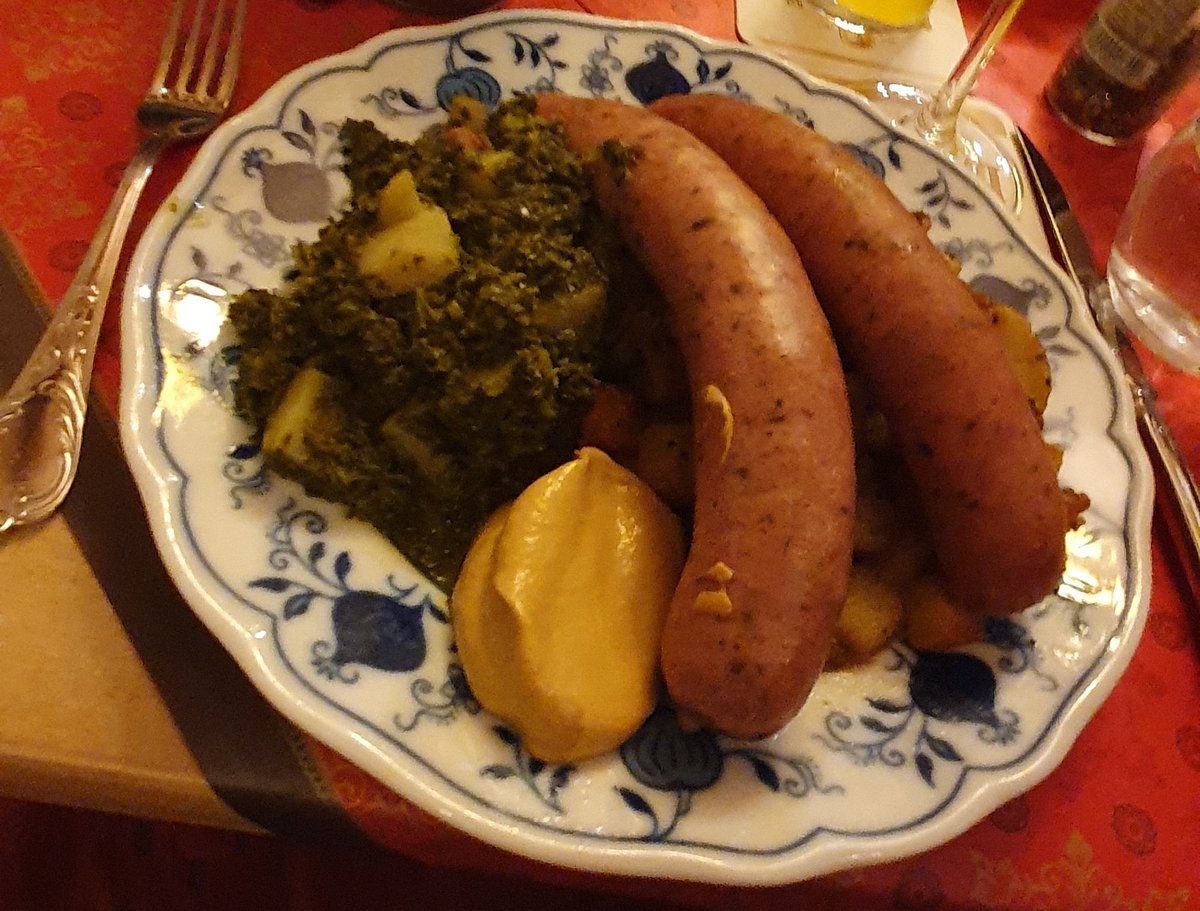 Dr_ooloo's tweet photo. Deutsche snack bowl
#SuperBowl #snackstadion #ranNFL #NFL #snackdome https://t.co/hVAiZqKYwz