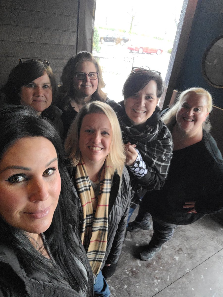 mamatee96's tweet photo. Early bday lunch for the Colonel ... It has been way too long since we have all been together...love y'all so much 💞 #lunchwithfriends #lucky #squadgoals #truefriends https://t.co/QE8XrbqaVs