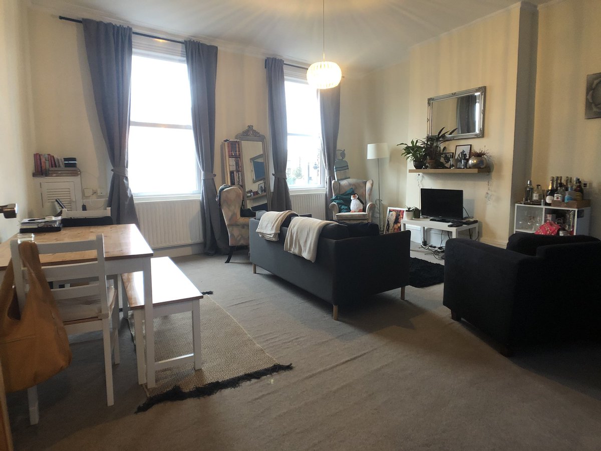 EwemoveSouthend's tweet photo. Huge 3 bed #flat to RENT in #Brixton £2000pcm 02080905472 https://t.co/0mRXb2lIiT