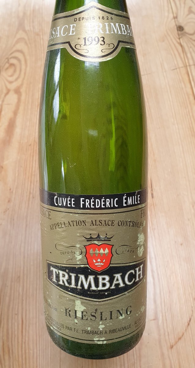 Bensbees's tweet photo. @JancisRobinson Great article, thank you. I confess the few older whites I have are retained through neglect, not design. However you prompted me to open this riesling - fragrant and crisp, wonderful https://t.co/fwTA0iHiqA