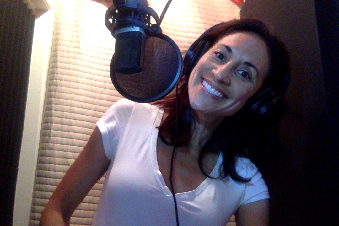 TheMCBonilla's tweet photo. In between takes in my booth. Yeah, waiting on YOU PLANES!!! But, I'll still take a happy photo:-) #voiceover #vo #commercials #actor #actorslife #losangeles #homestudio #getitdone  #beforethegame https://t.co/iuSTSv6G4w