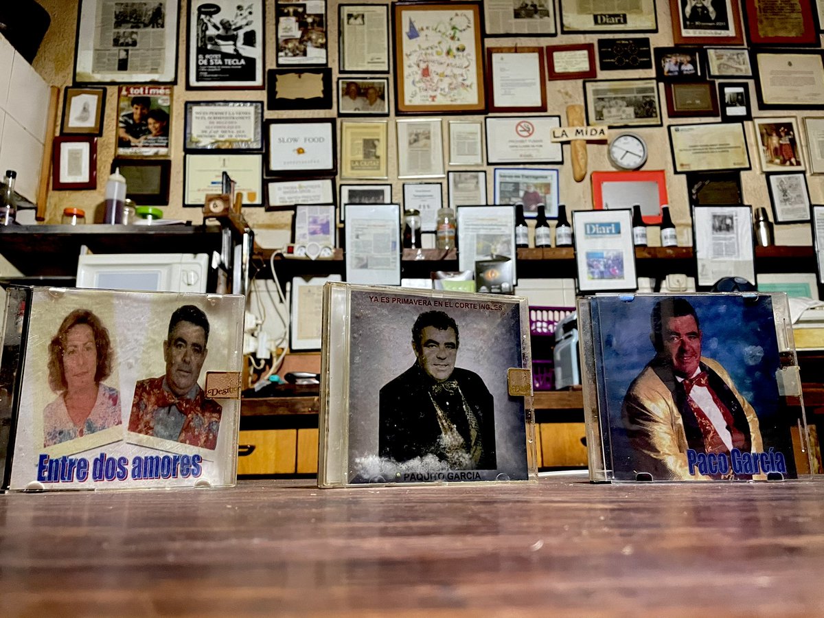 eduardboada's tweet image. Francesc Garcia va compartir durant tres dècades el Còctel de la Mercè de @SantateclaTGN amb #BoadaPregoner, també presidí el @BallBastonsTGN. Dilluns protagonitza l’#HistòriesdeCasaBoada al @diaridtarragona. #Tarragona