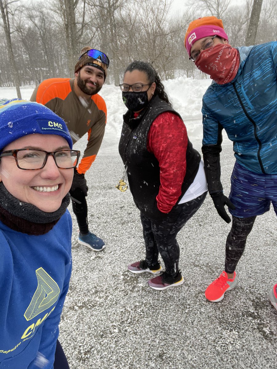 Abie23's tweet photo. Getting in some #RecoveryMiles and chatting it up with ma peeps before the snow storm. Glad to get this in before it got bad out there. Snow at the end of your run makes for great selfies and background though☺️📸
#MilesWithFriends #SundayRunday #RecoveryRun https://t.co/DadFGJPK1N