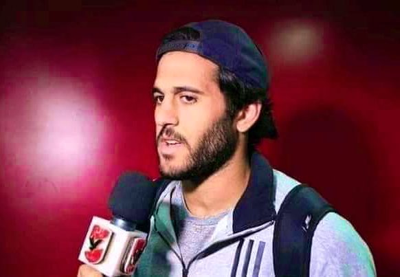 مراسل قناة الاهلي: كابتن مروان يا ترى خايفين من مواجهه البايرن ؟
لا طبعا احنا درسناهم كويس وعرفنا هما هيلعبوا على ايه 
المراسل: هيلعبوا على ايه يا كابتن ؟!
مروان: على bein sport ان شاء الله 🤝🤝🤝