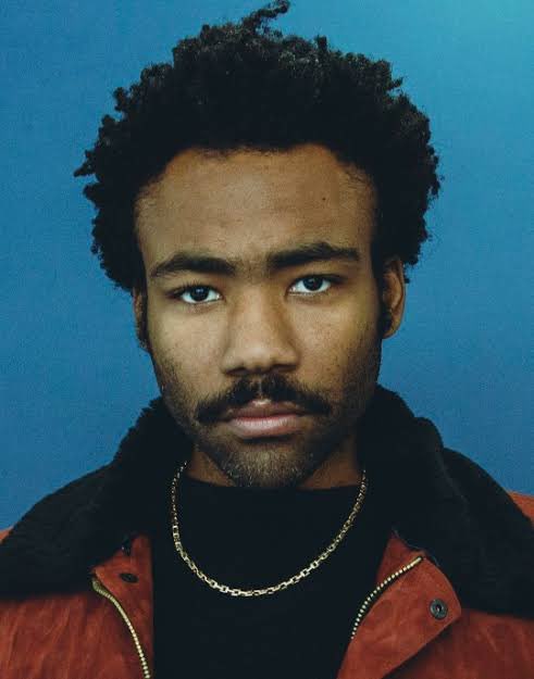 troy barnes:                  donald glover:
✨🥺😸🌞🌻             🖤🌑🕶🎵◾️🌪