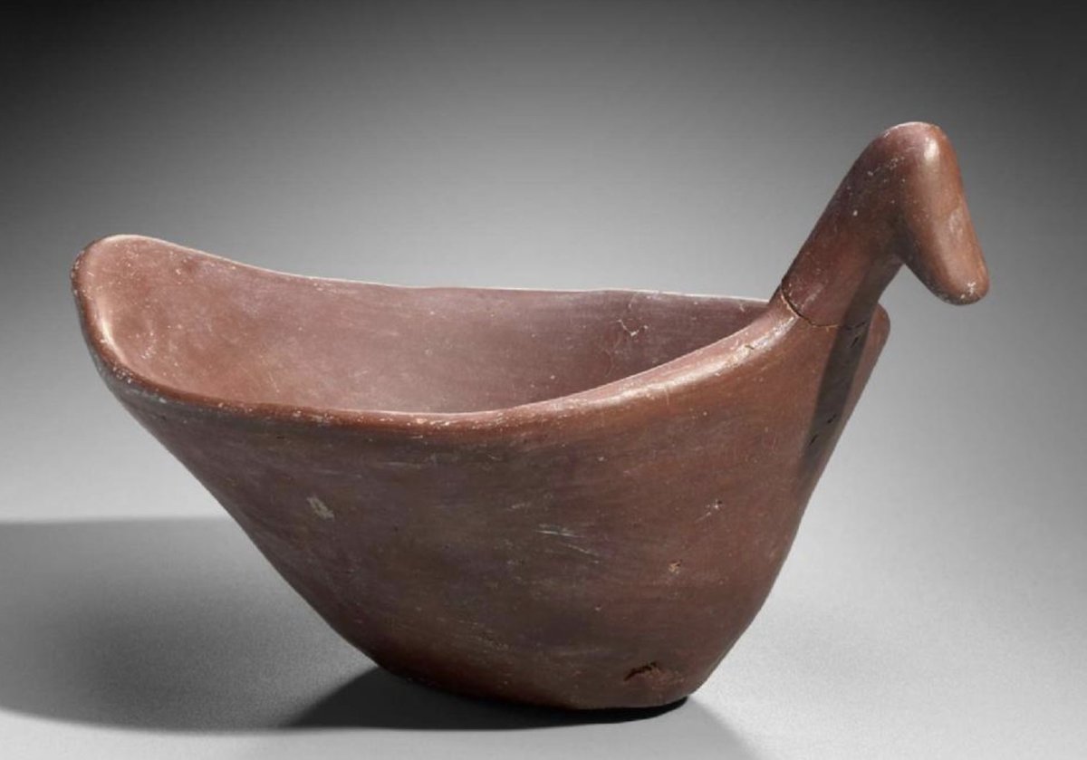 Bowl in the form of a bird, shaped from highly polished red Nile clay. Found in Egypt, el-Mahasna, Tomb H. 39. 3850–3300 B.C.  Boston Museum of Fine Arts  https://bit.ly/2MJ7gCP 