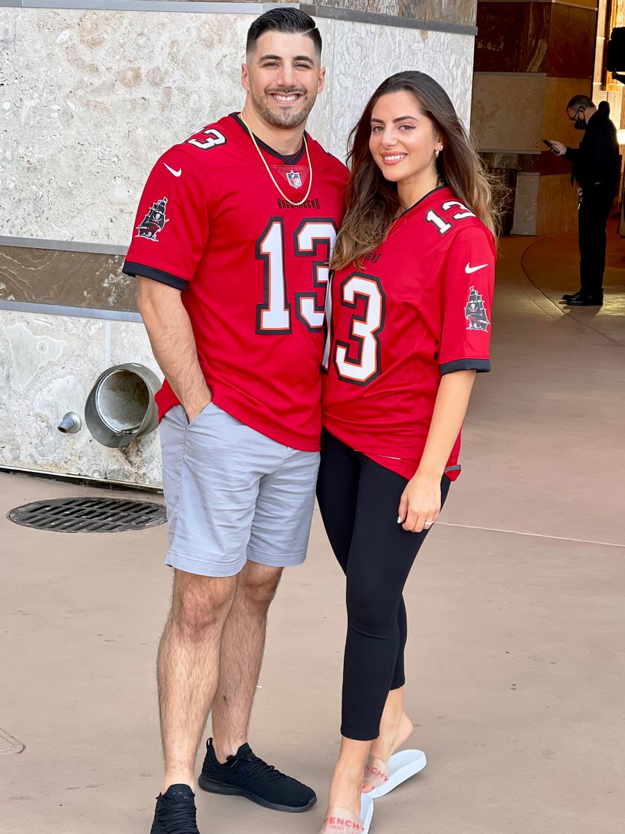 NICKMERCS's tweet photo. Super Bowl LV! Aye bro I’m sauced already, my left eye ain’t even activate. Great times with the family &amp; friends tho. Bless up baby! #GoBucs https://t.co/Vb3CVVGvpQ