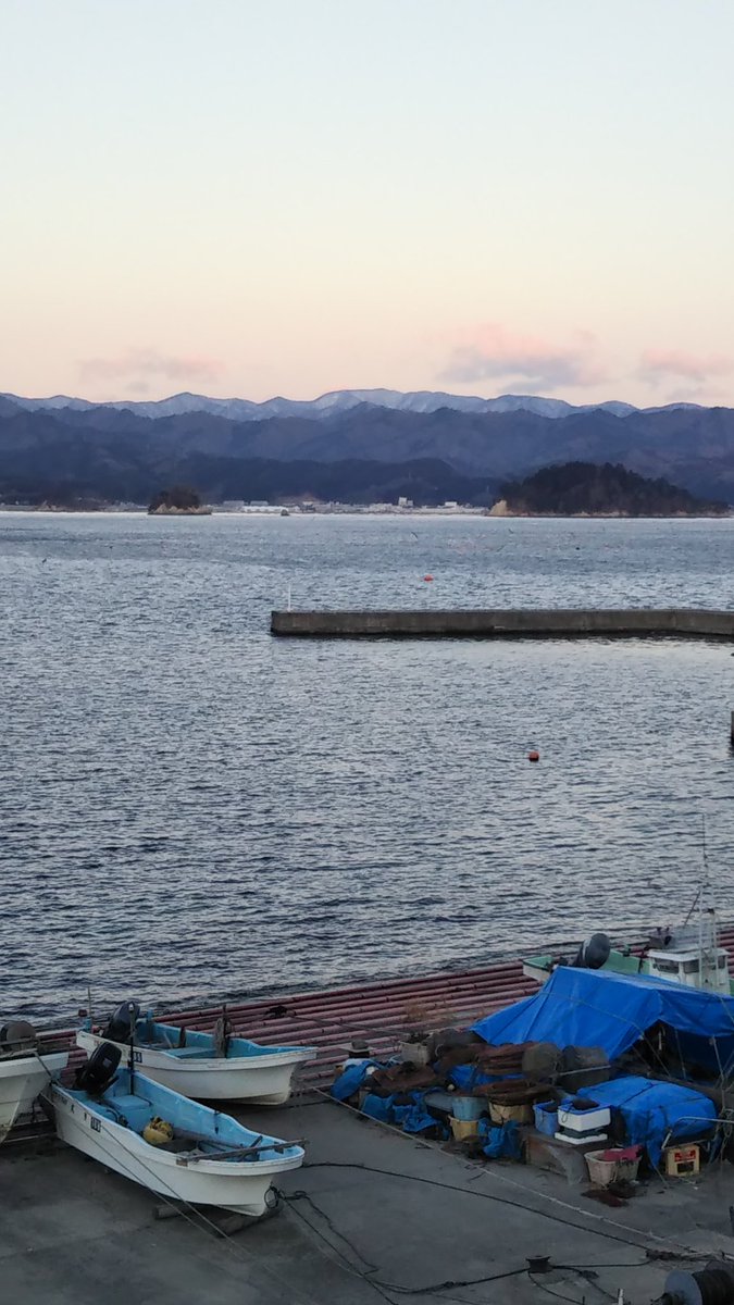 Hashtag 防波堤 Su Twitter