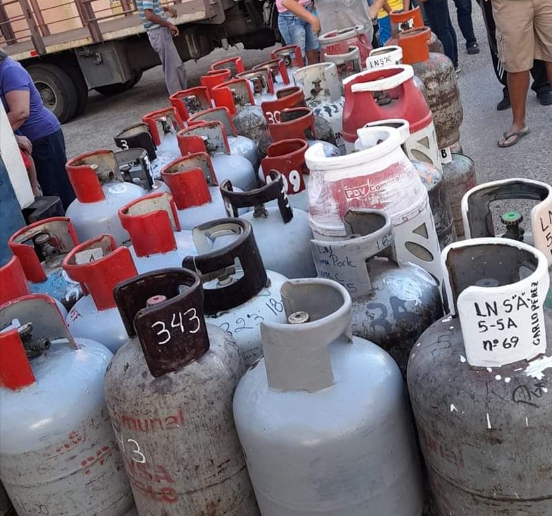 latablablog's tweet photo. #Pendientes En minutos estaremos publicando un nuevo #Tablazo sobre la trama de #corrupcion en PDVSA #GasComunal.
No se lo pierdan. https://t.co/4GvISKKb0U