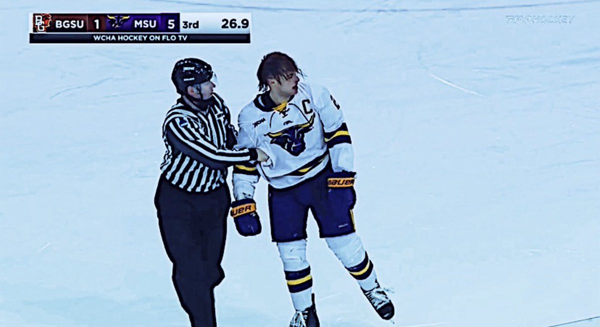 Pic of the year for #CawlidgeHawkey ?<a href="/Buccigross/">BucciOT.Com</a> <a href="/spittinchiclets/">Spittin' Chiclets</a>