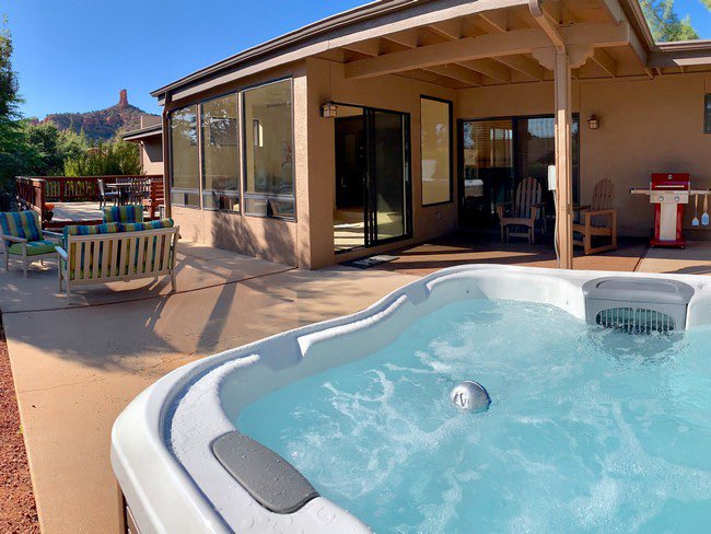SharingSedona's tweet photo. HAPPY TRAILS
3 bedrooms / 2 baths
Hot Tub / Short Walk to Trails
#sedona #Arizona #vacationrentals #accommodations #theunfoldingofallpossibilities #seeyousoon

https://t.co/suLSEYzBPA https://t.co/H0O87WbpDn