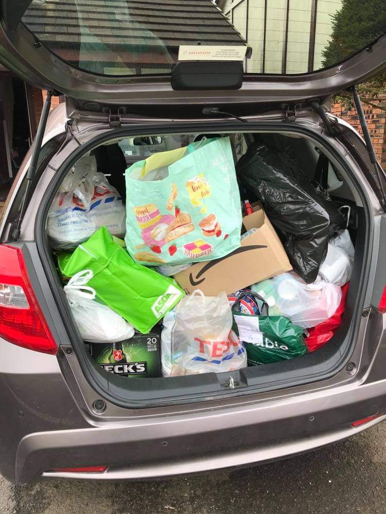 ChristChHealey's tweet photo. Sophie has been volunteering with us as part of her #DofE . She has magnificently collected 100's of bags of food from our community for #Rochdalefoodbank Well done! What an achievement https://t.co/MR6vRnM4IB