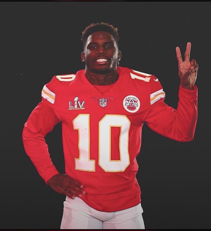 letitfly_3's tweet photo. Let’s get it @cheetah🏈 #ChampionshipNight #Fastest https://t.co/XigppPOWpe