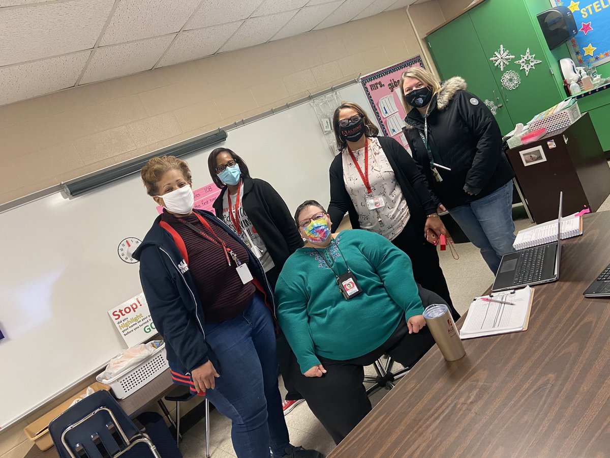 DrWynneLaToya's tweet photo. @DunnES_AISD 1st Grade Teacher Ms. Gibson on deck for serving our students with excellence! #Team3Legends do not just do good work for students but phenomenal work because good is not good enough to serve our students well! @TCarinP @TraylorKappelle https://t.co/qYzpEpIzPt
