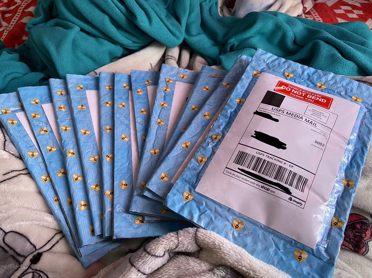 NotoriousBJV's tweet photo. Orders shipping tomorrow 🥺🐝 https://t.co/ou5zdoRwqd