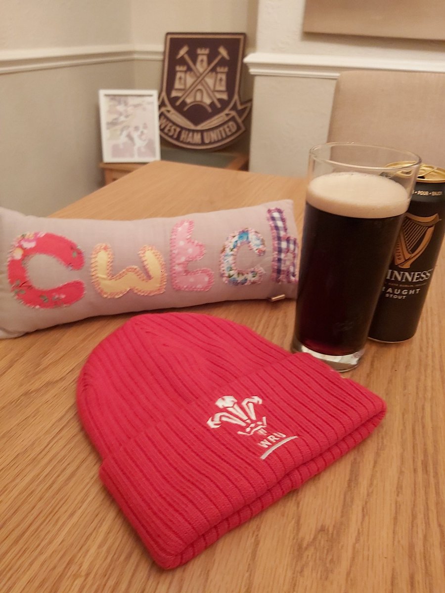davestan64's tweet photo. Only right I ave a pint of the Irish stuff with that win #tidey https://t.co/yfMmxAGrI8