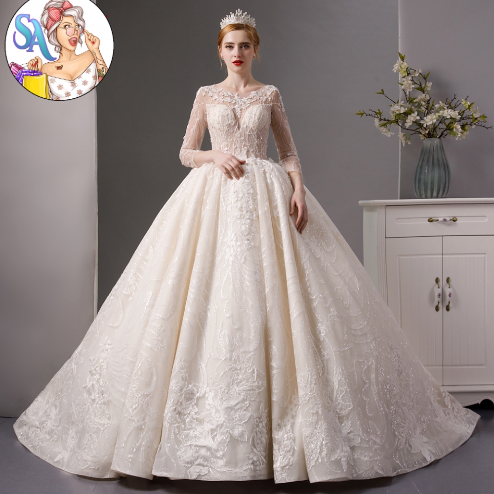 #weddingdress Queen Elizabeth - Luxury Bridal dress - three quarter bridal dress shopsyadore.com/product/queen-…
