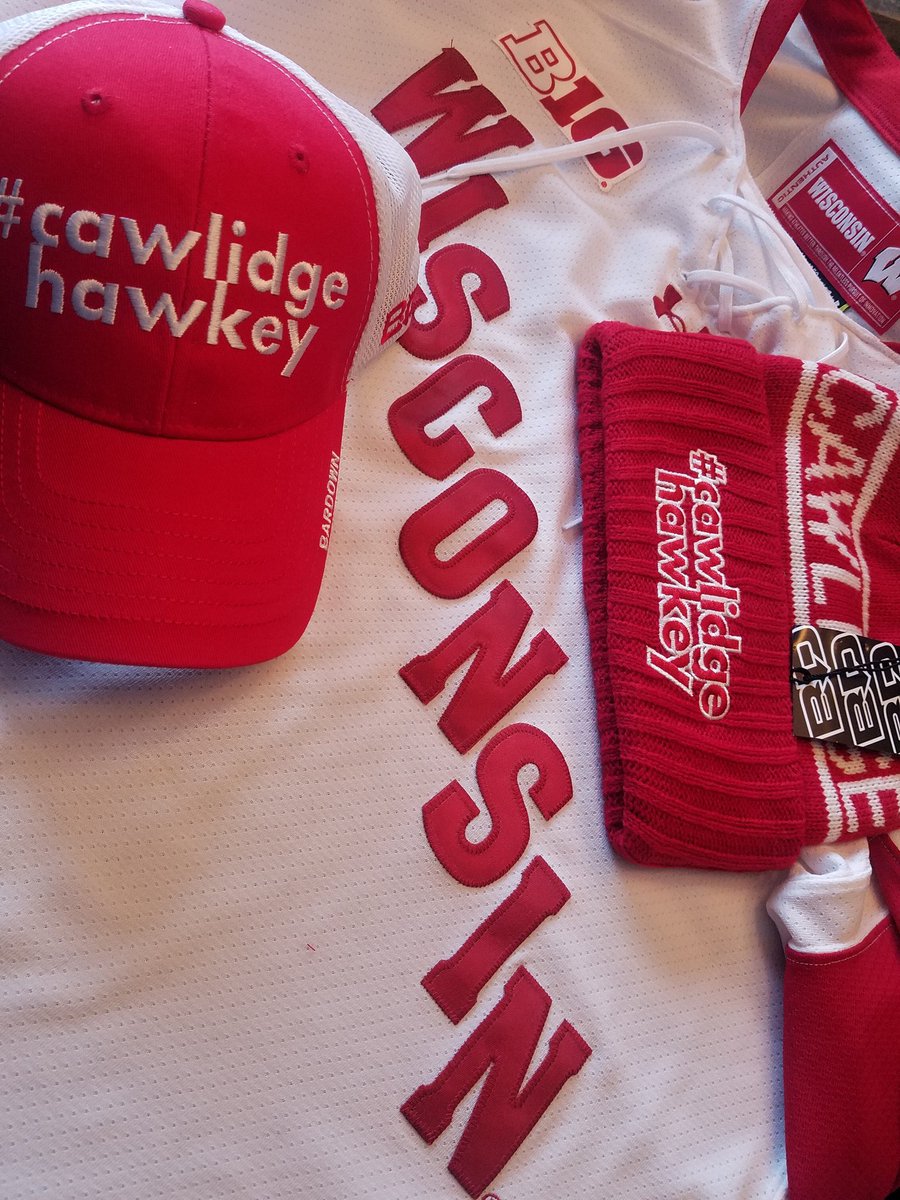 Buccigross's tweet photo. It’s a VERY difficult to formulate...but will have new #CawlidgeHawkey Top 16 power rankings right at Super Bowl 55 kickoff...I will say if I had 4 1 seeds to hand out for @NCAAIceHockey Tournament right now they would be: Boston College, North Dakota, Minnesota St and Wisconsin https://t.co/jRB6WHEb0Q