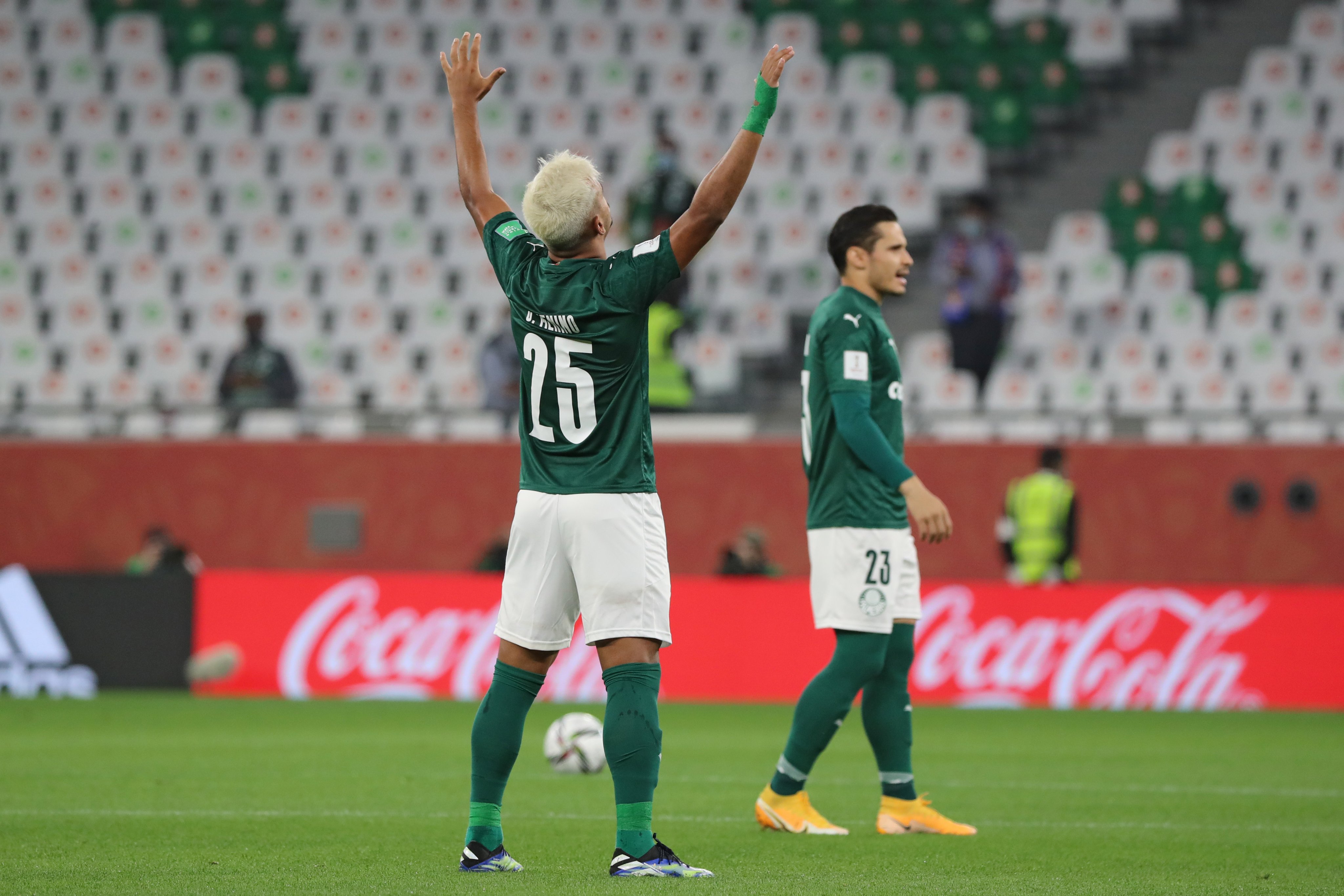 CONMEBOL Libertadores - 🇧🇷🏆🇲🇽 É hoje! Campeão da CONMEBOL  #Libertadores, o SE Palmeiras estreia no Mundial de Clubes da FIFA contra o  TigresOficial, em Doha, no Catar. 🐷🐯 É a semifinal! Quem