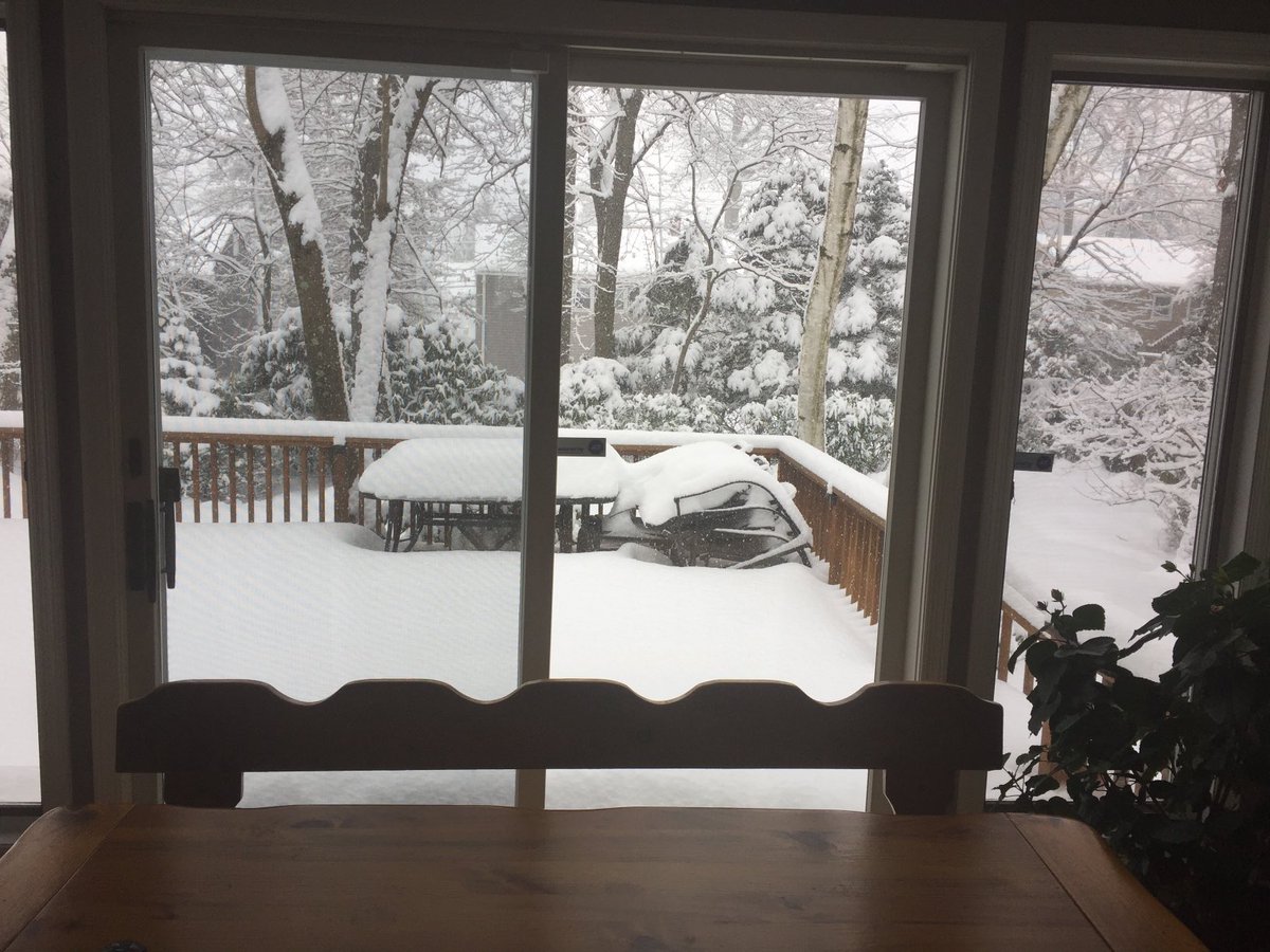 We are getting our second snow storm in a week here in the Garden State and 2 more are predicted fo this coming week. 😞
Wishing that I was on the Garden Island (Kauai) instead.. 🙄
