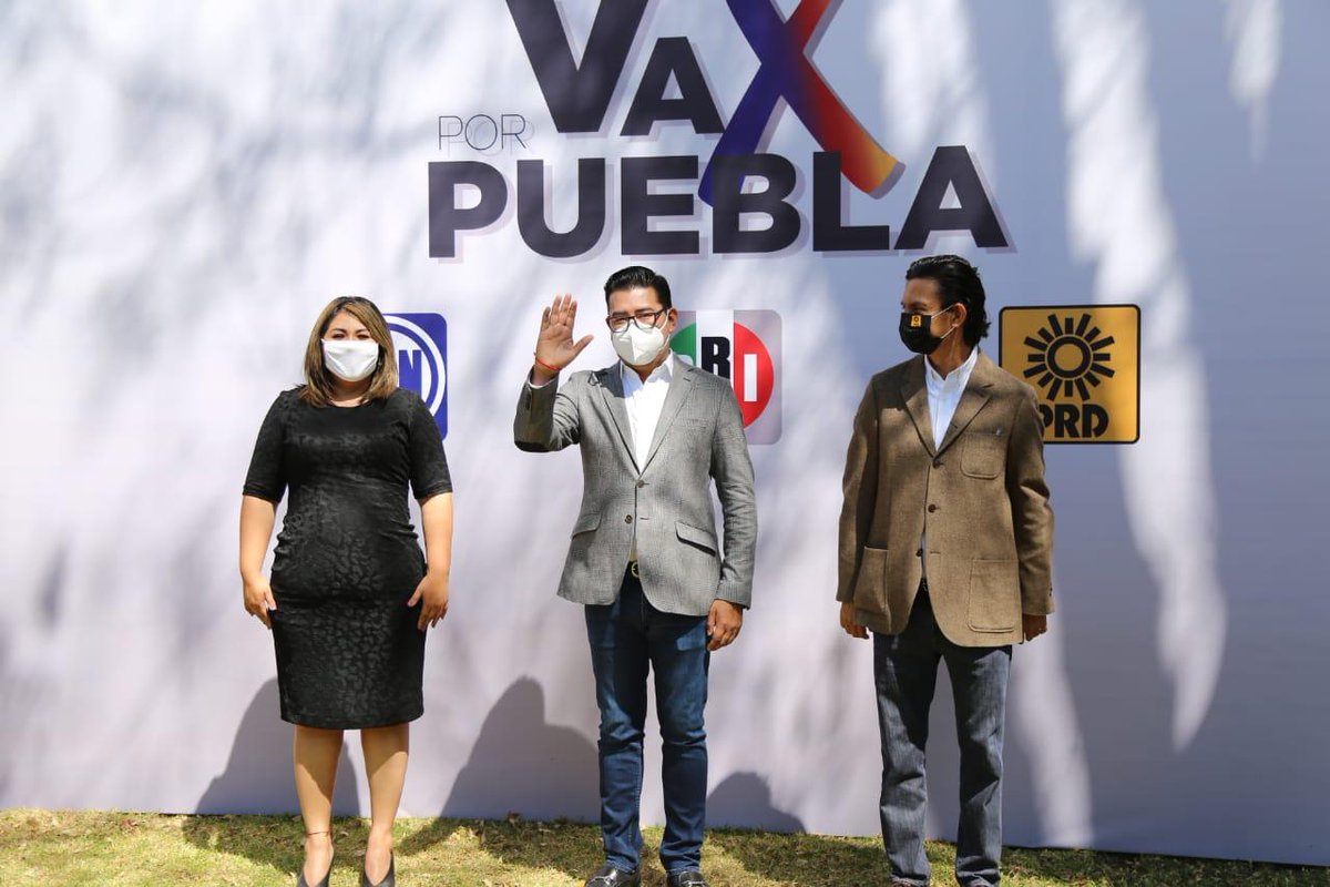 NestorCamarillo's tweet photo. Hoy nos ponemos de acuerdo tres partidos políticos para formalizar la alianza #VaPorPuebla que habrá de competir el #6DeJunio para recuperar los contrapesos políticos que nuestro estado necesita para salir adelante. 
¡Es tiempo de estar unidos en un solo objetivo que es Puebla! https://t.co/u9xXOgg2eQ