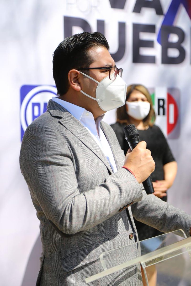 NestorCamarillo's tweet photo. Hoy nos ponemos de acuerdo tres partidos políticos para formalizar la alianza #VaPorPuebla que habrá de competir el #6DeJunio para recuperar los contrapesos políticos que nuestro estado necesita para salir adelante. 
¡Es tiempo de estar unidos en un solo objetivo que es Puebla! https://t.co/u9xXOgg2eQ