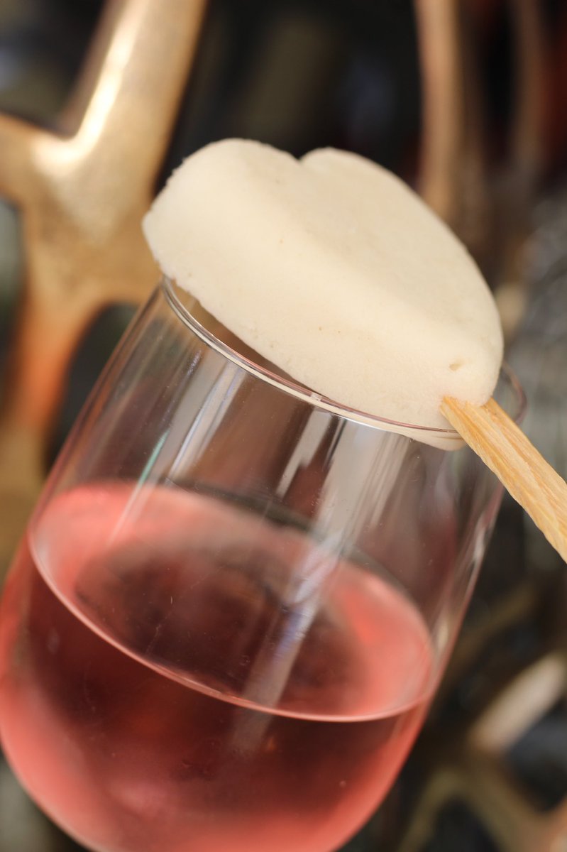 cariniomio's tweet photo. Experiencias que nos siguen diferenciando. #maridaje #winelovers #minipops #gelatolove https://t.co/dbwbFvKzkz