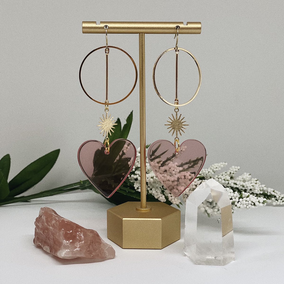 ✨UPDATE TODAY AT 6PM CST✨
I’ll be doing a v small vday restock and bringing back some popular styles. Also a couple of new styles as well 🥰

Thread of what will be available below