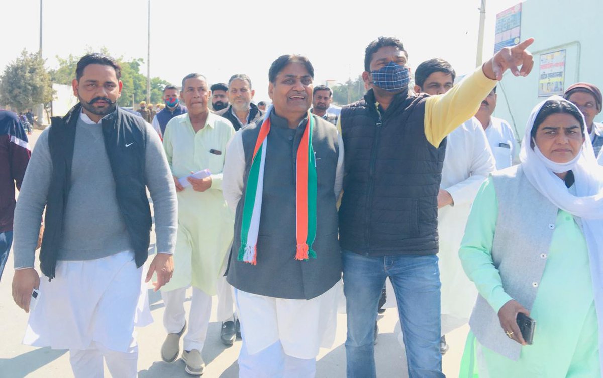 vinodgothwalINC's tweet photo. श्री राहुल गांधी जी के पीलीबंगा (हनुमानगढ़) दौरे को लेकर आज PCC अध्यक्ष श्री गोविंद सिंह जी डोटासरा ने सभा स्थल का निरक्षण किया।
श्री राहुल गांधी जी 12 फ़रवरी को पीलीबंगा में किसान सभा को सम्बोधित करेंगे। @RahulGandhi @GovindDotasra @INCIndia @INCRajasthan @INCSandesh https://t.co/9Fw2pwfIzC