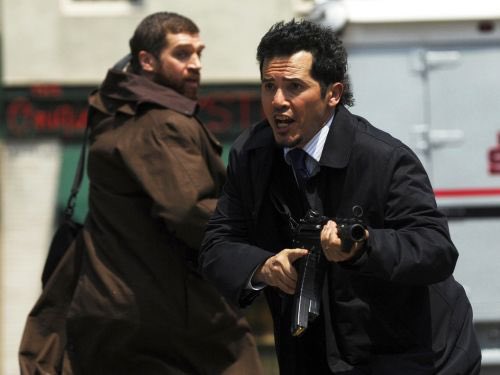 Hamdanovic's tweet photo. اليوم إنتهيت من مسلسل #KillPoint من إنتاج سنة 2007 تخيلو انه موجود عندي في اللسته من سنة 2012 وتوني أفكر أشوفه .. للأمانة بالنظر انه من سنة 2007 أشوفه رائع جداً قصته عن جنود يعودون من العراق ويقررون السطو على بنك .. الحين عرفت لا كازا وباقي المسلسلات وين سارقين الافكار أعطيه 7/10 https://t.co/dupe8sHHpG