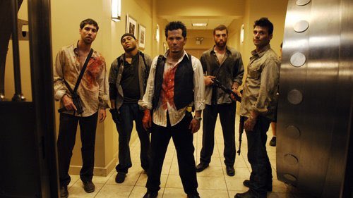 Hamdanovic's tweet photo. اليوم إنتهيت من مسلسل #KillPoint من إنتاج سنة 2007 تخيلو انه موجود عندي في اللسته من سنة 2012 وتوني أفكر أشوفه .. للأمانة بالنظر انه من سنة 2007 أشوفه رائع جداً قصته عن جنود يعودون من العراق ويقررون السطو على بنك .. الحين عرفت لا كازا وباقي المسلسلات وين سارقين الافكار أعطيه 7/10 https://t.co/dupe8sHHpG
