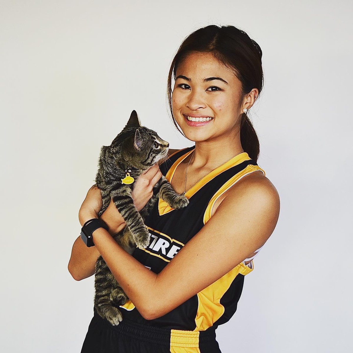 CentreFH's tweet photo. In honor of the SuperBowl, we have to show off headshots with Asst. Coach Olivia Shagamโs cat โก๏ธ MAHOMES ๐ฅฐ
#centrefh #centrefhpets #centrec https://t.co/2Gr038Dl7n