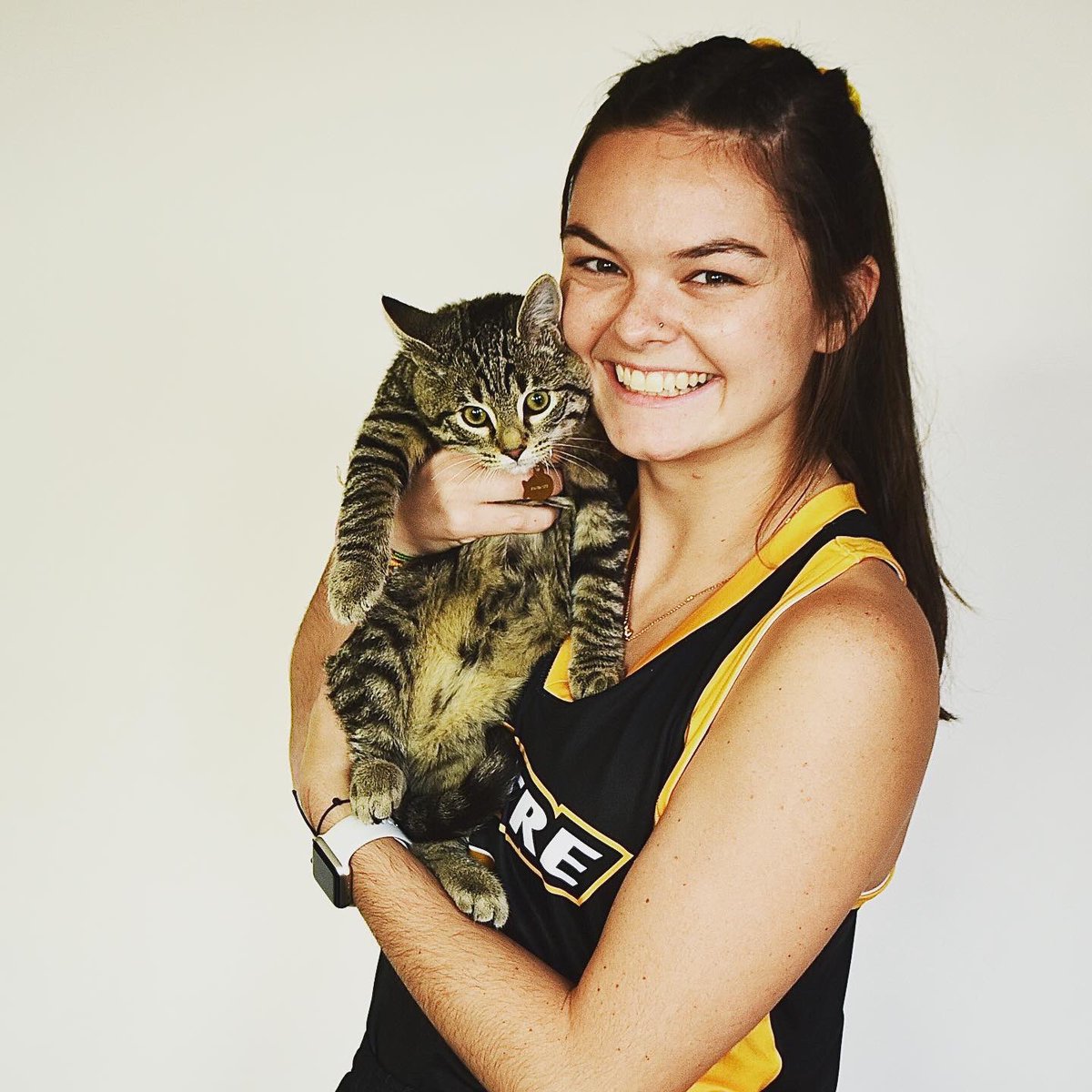 CentreFH's tweet photo. In honor of the SuperBowl, we have to show off headshots with Asst. Coach Olivia Shagamโs cat โก๏ธ MAHOMES ๐ฅฐ
#centrefh #centrefhpets #centrec https://t.co/2Gr038Dl7n