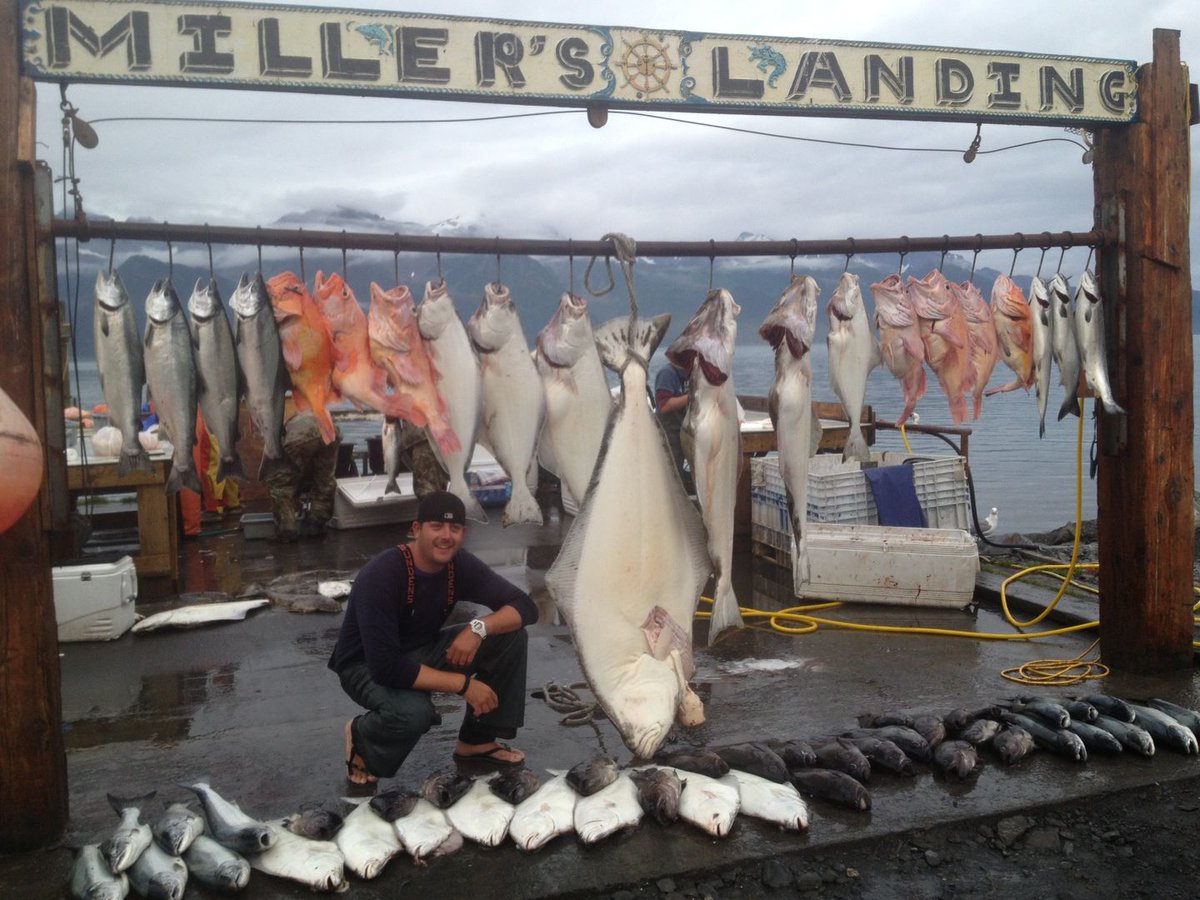 Mlandingescape's tweet photo. Not a bad day on the water at all!!  Combo charters are available to book for 2021.  Come on out and get a little bit of everything!! #alaska #fishing https://t.co/JBOTqxDyqo