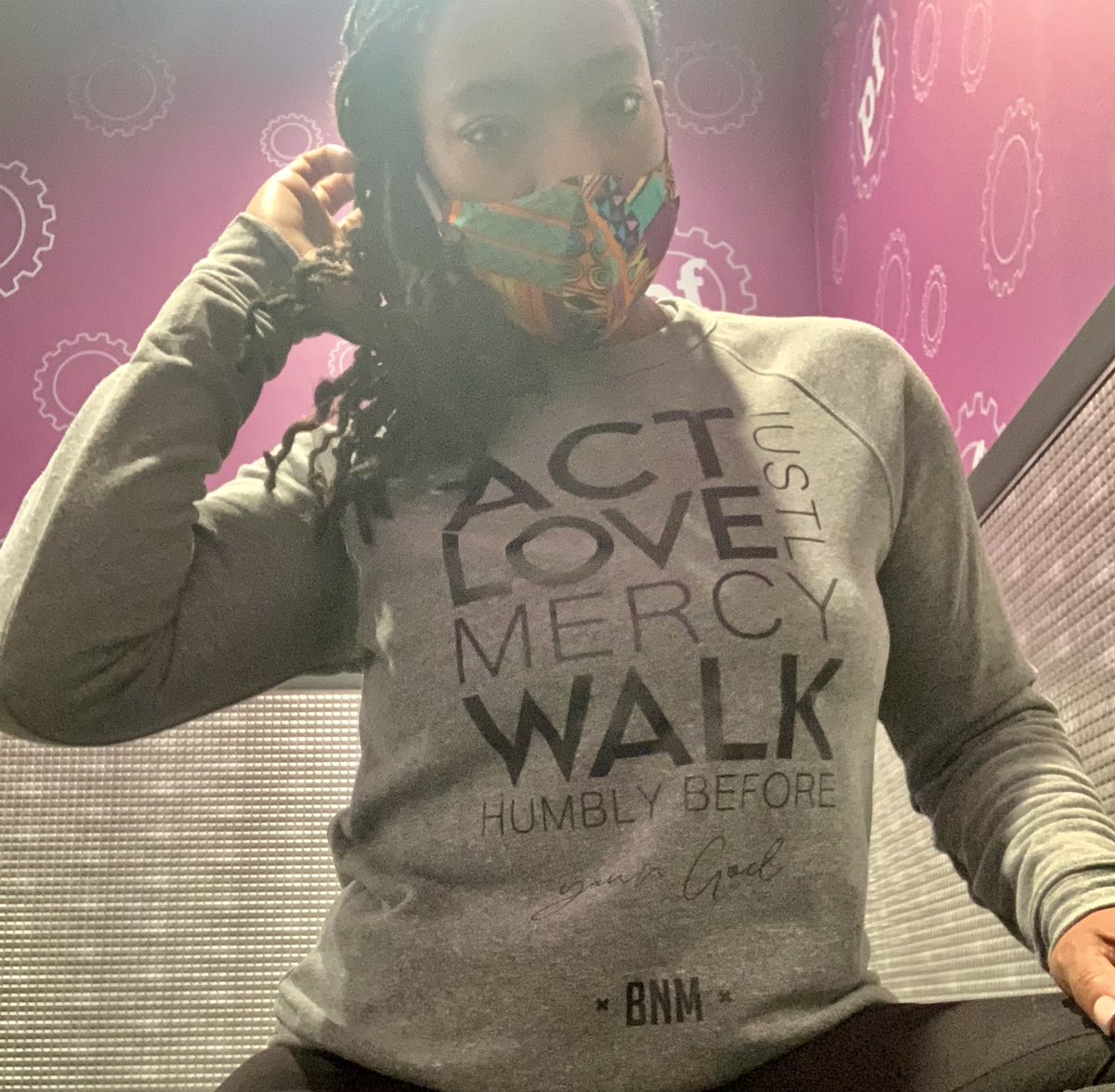 bnmkc_'s tweet photo. Life is hard. But grace breathes life... and peace. Act. Love. Walk. 💜✌🏽 https://t.co/jTekOez42y