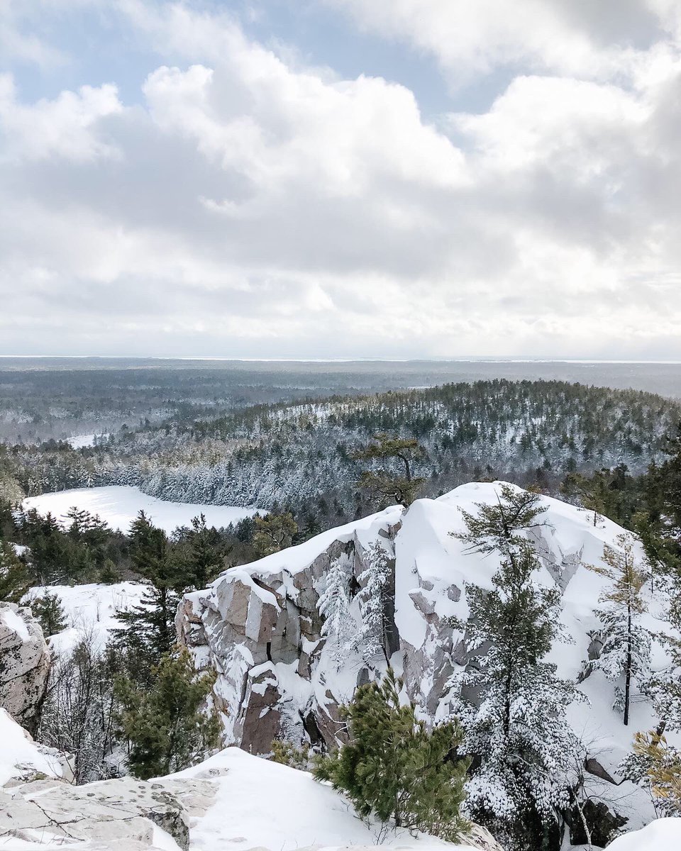 KateGrenko's tweet photo. Amazing day spent hiking The Crack in Killarney yesterday! Definitely a checkmark on the bucket list! @KillarneyPP @OntarioParks @OntarioTravel https://t.co/HV0eUcuDbe