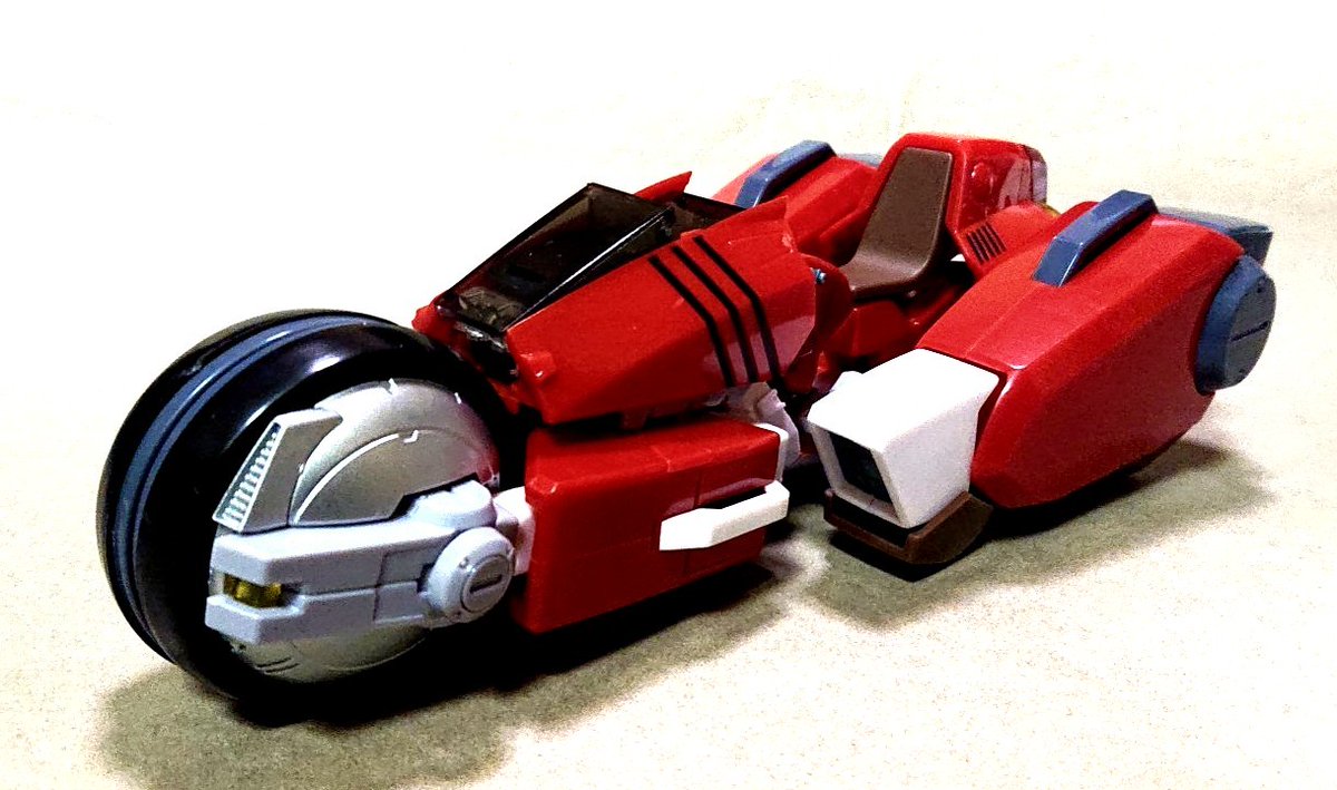 ソリッド ケンケン ふと思い立って買ったまましまい込んでいた やまと1 15ガーランド を引っ張り出してみた 省吾くんを乗せて遊んでみたが変形はメンドーなのでやめたw ガーランドもモスピーダもバイク形態が好きなんですよね メガゾーン23 アニメ