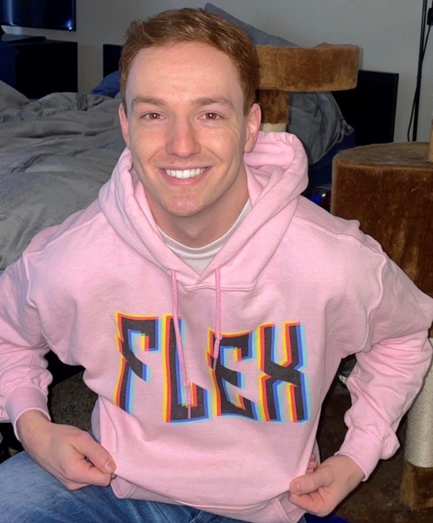 FlexChapmanTV's tweet photo. Bro.
PAC_FRANKSTORM got my "Flex Hazy" hoodie and not only is he incredibly handsome but he looks better than me in my own stuff. 

I'm shaken. https://t.co/mLa7MsQ5Sn