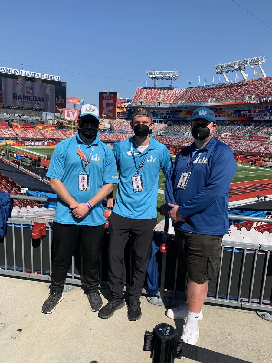 SigmaZeta3's tweet photo. Sigs and Kappas take on the super bowl! We are very proud of our brothers and sisters while they are down in Florida! https://t.co/zDutS6paMh