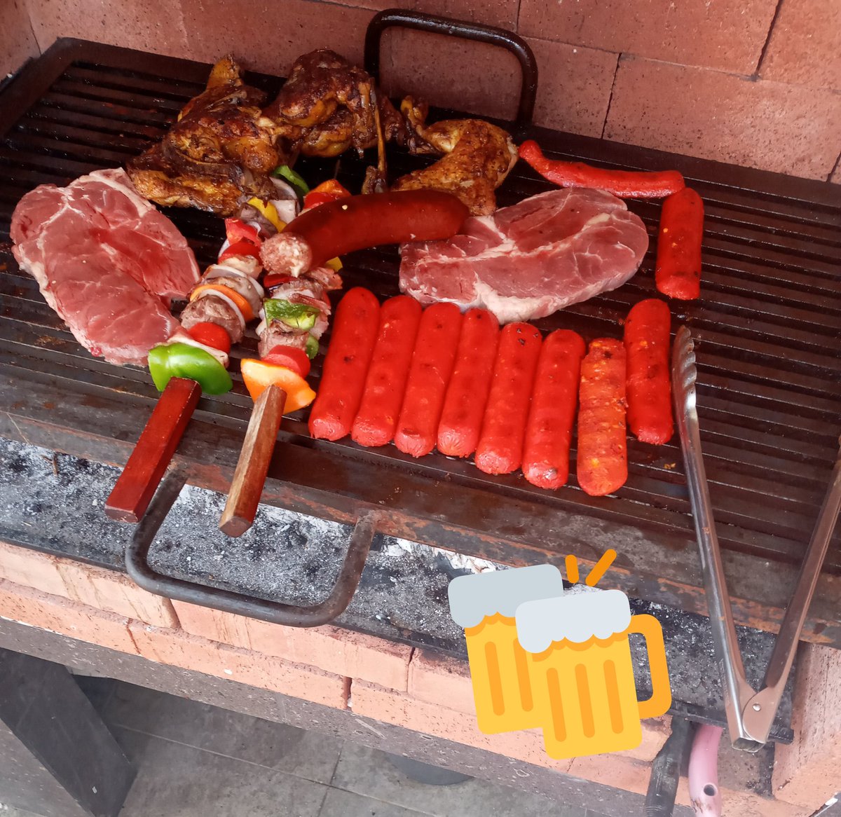 luuccygza's tweet photo. #DomigoFamiliar 🥩🍗🥓
#SuperBowlLV 🍻
Buena Excusa para comer rico🐖 https://t.co/pT7YBsWYbf