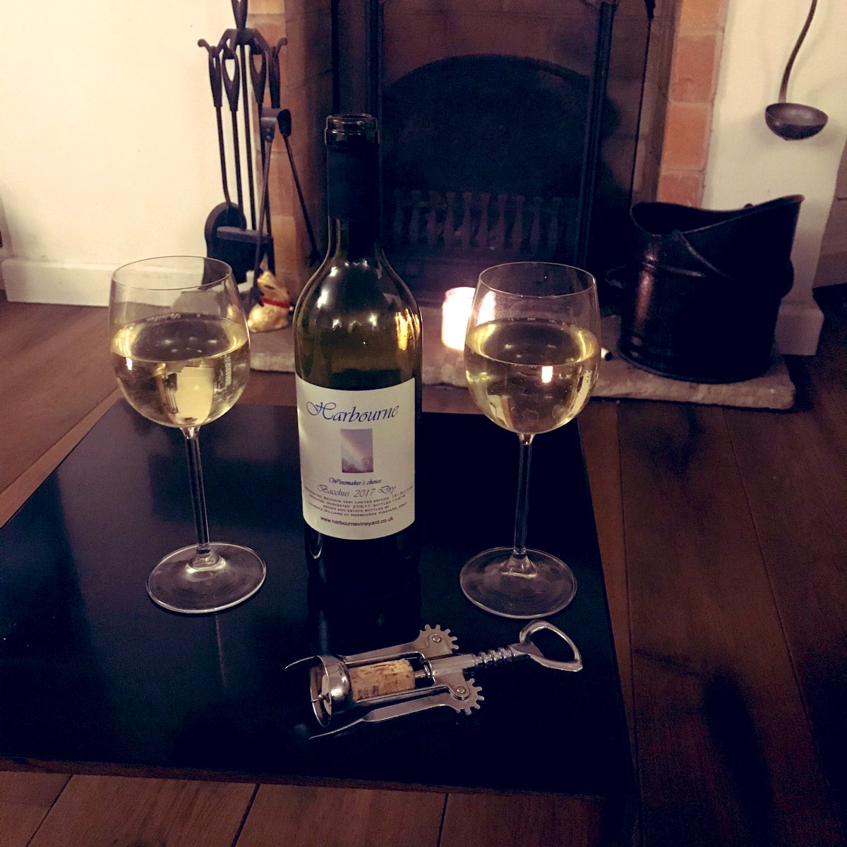 Sunday evening with a glass of #harbourne Winemaker’s Choice #bacchus 2017 dry #superb