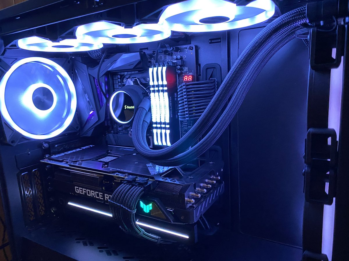 porco_da_daddy's tweet photo. 自作PCアプデしといた
#お前らのPCスペック晒していけ 
#B550 #aorusmaster 
#ryzen5900x
#Ballistix #64GB 
#fractaldesignCelsiusplus
#celsiusplus
#rtx3080 #TUFO10G
#define7 https://t.co/7m99ditRkG