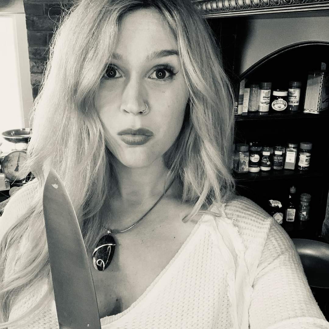 JossStoned's tweet photo. NEW PHOTOS: Join @JossStone in about 5 mins on FB for #CookingWithJoss!! https://t.co/pfsKXNx5tb