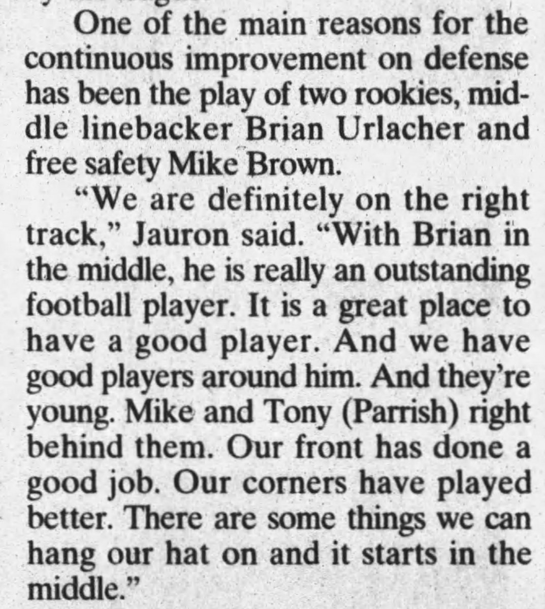 But the main reason for excitement around the 2001 Bears was their two star rookies from 2000: NFL DROY Brian Urlacher and fellow All-Rookie Team member Mike Brown.