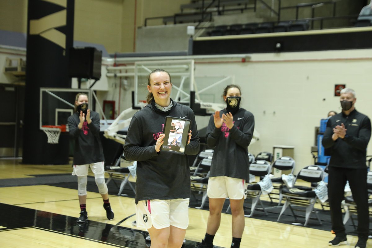 ArmyWP_WBB's tweet photo. We're so proud of these two leaders🙌

#GoArmy #IGotYourSix https://t.co/0iYSCJG3cz